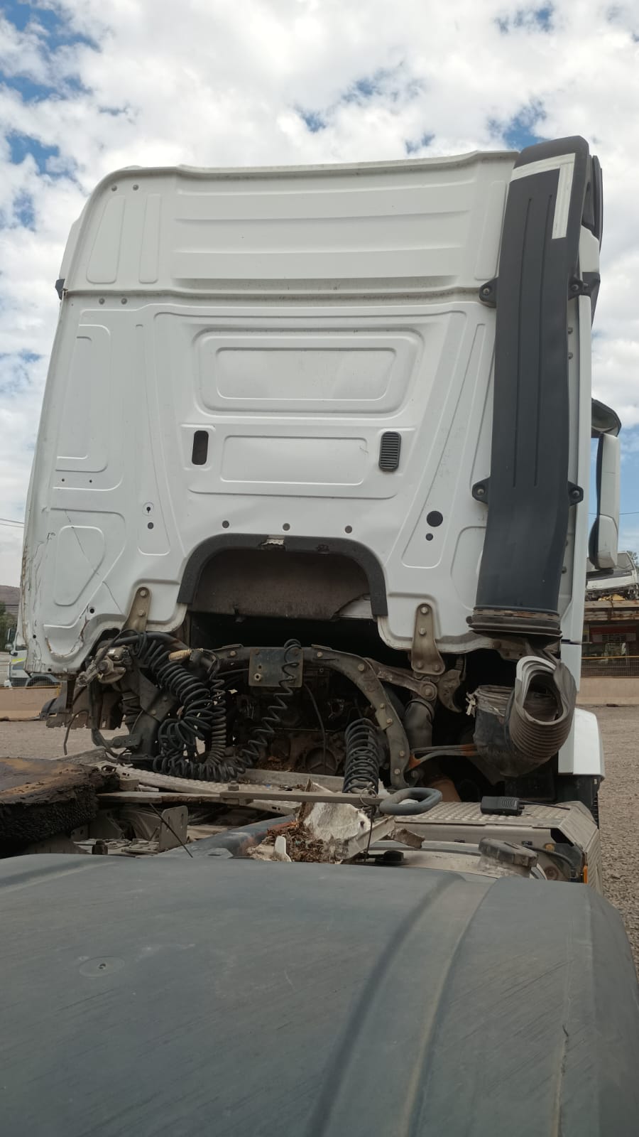 PAQUETE RESORTES Mercedes-Benz NEW ACTROS 1845 2018    EN DESARME